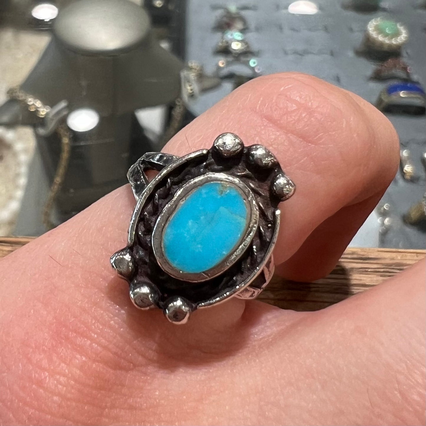 A ladies' Hopi style sterling silver turquoise ring.