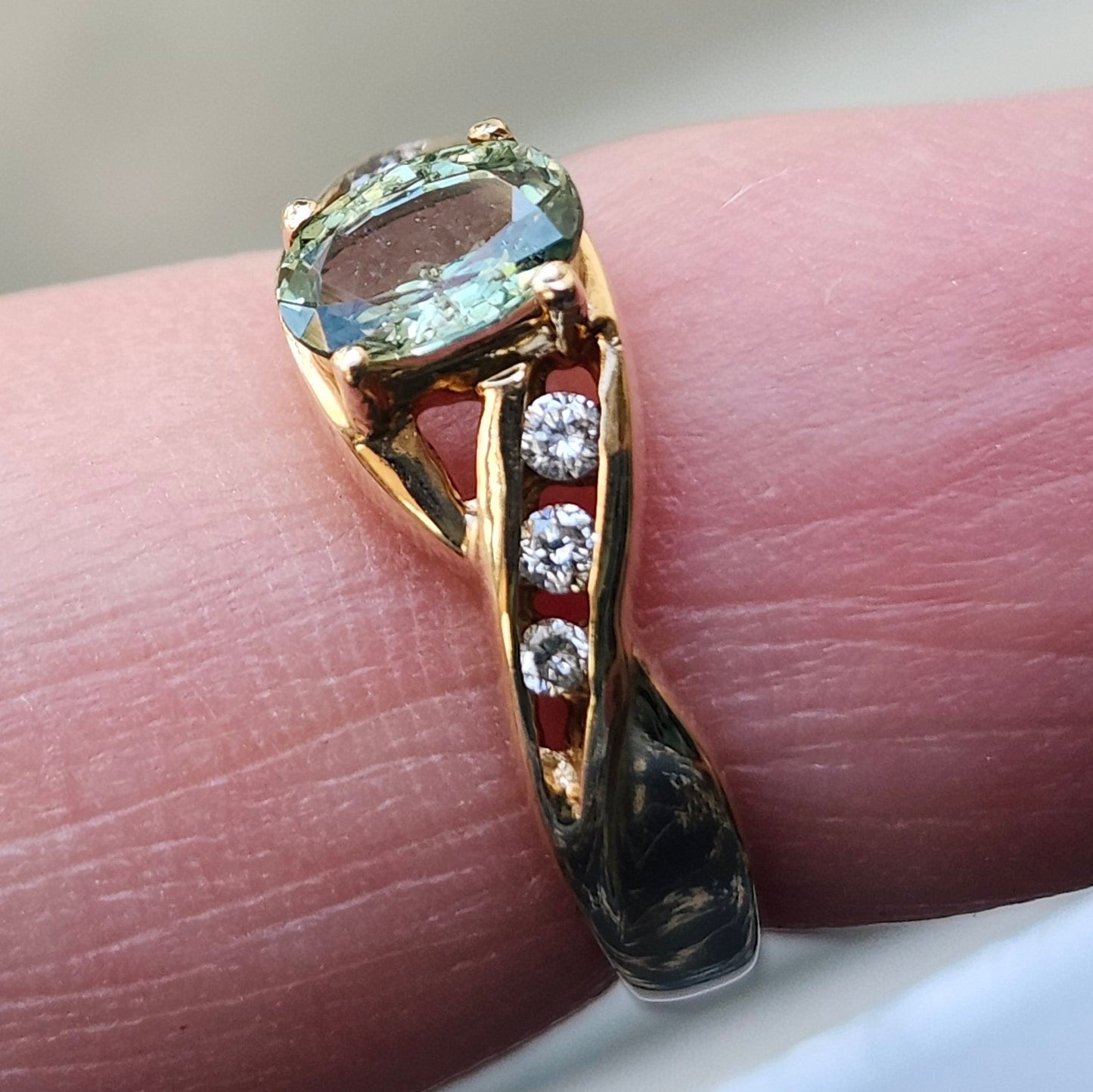 0.53ct Alexandrite & Diamond Ring | 14kt