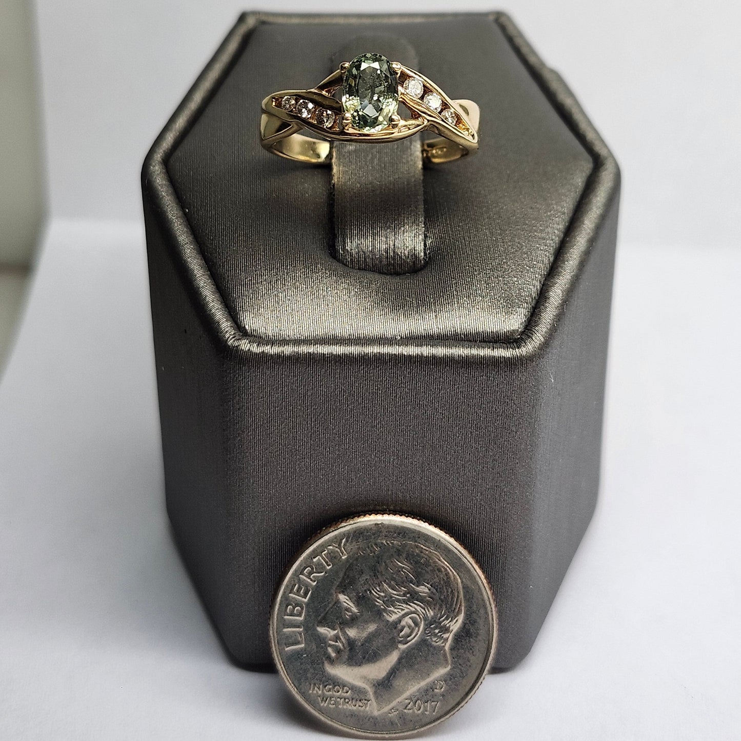 0.53ct Alexandrite & Diamond Ring | 14kt