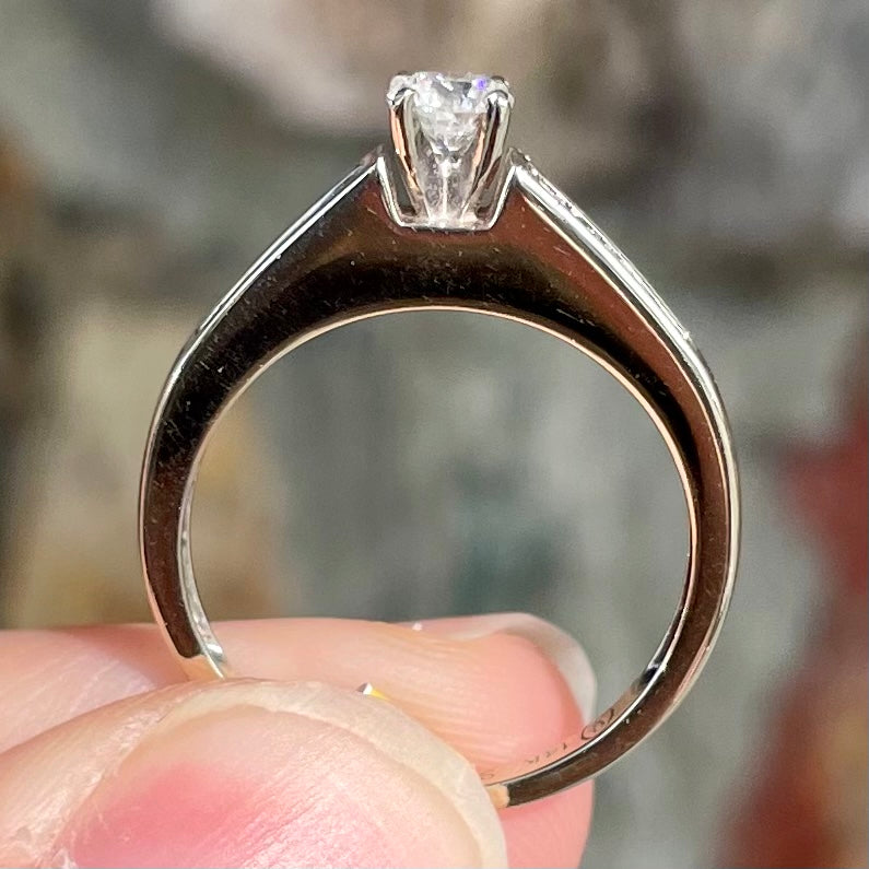 Diamond Engagement Ring | 0.33ct SI1 H | 14kt