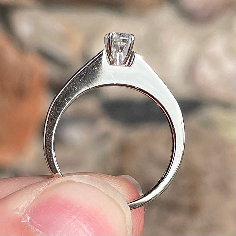 Diamond Engagement Ring | 0.33ct SI1 H | 14kt