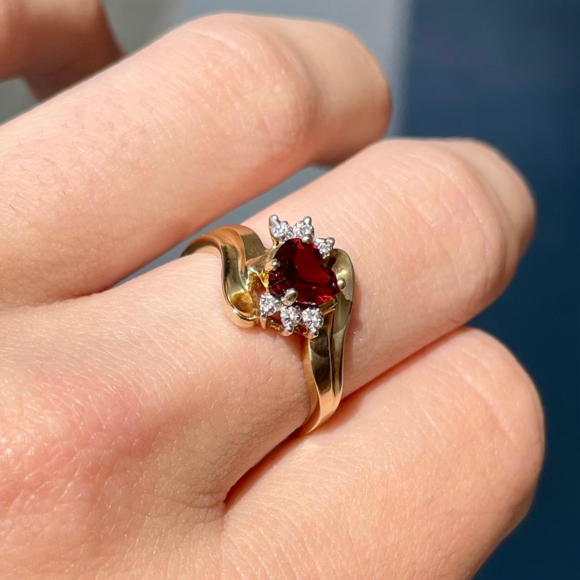 Garnet Heart & Diamond Ring | 14kt