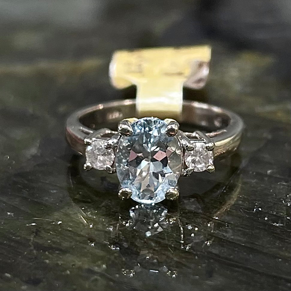 Aquamarine & Diamond Ring | 14kt