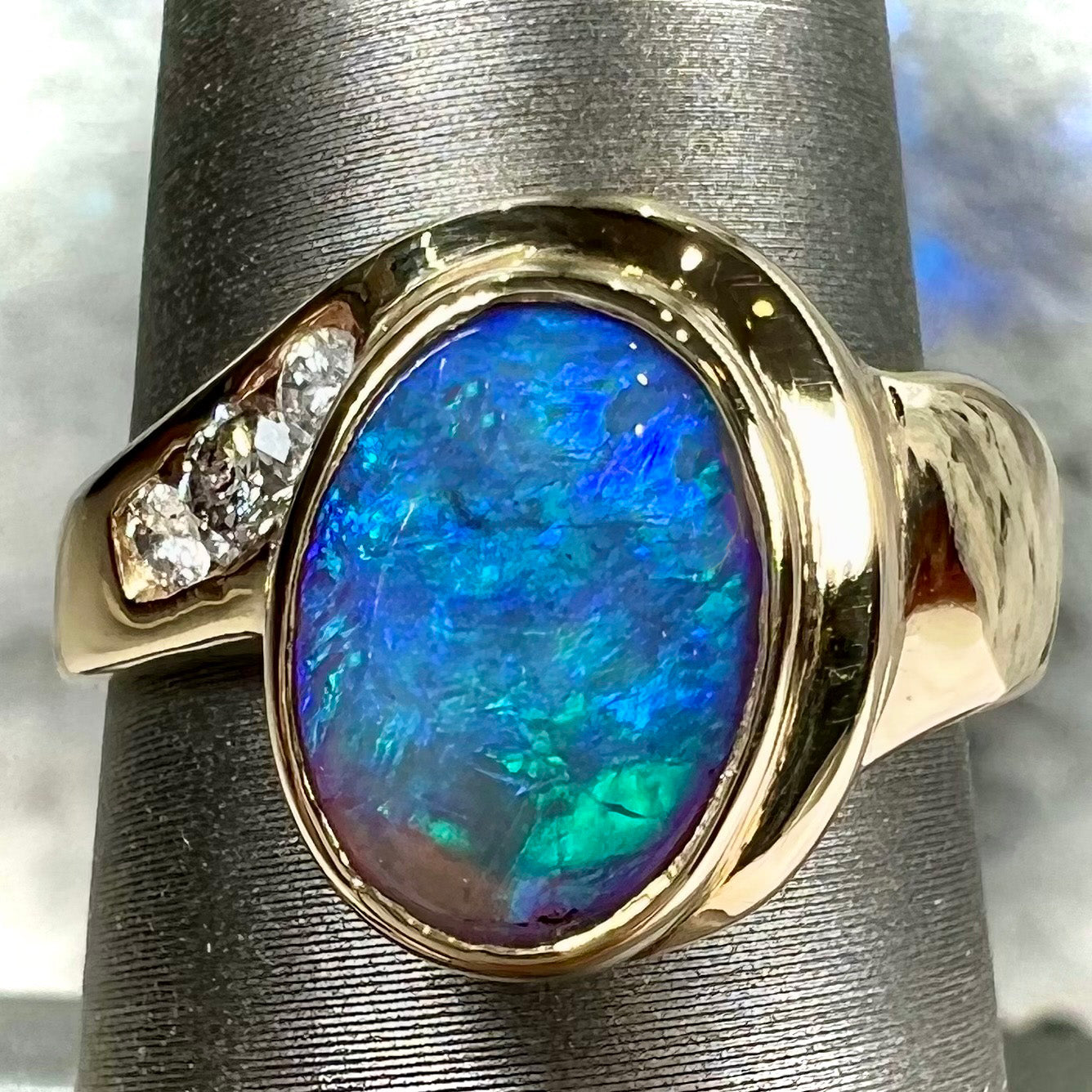 Acqua, Coloured gem, diamonds and inlay ring