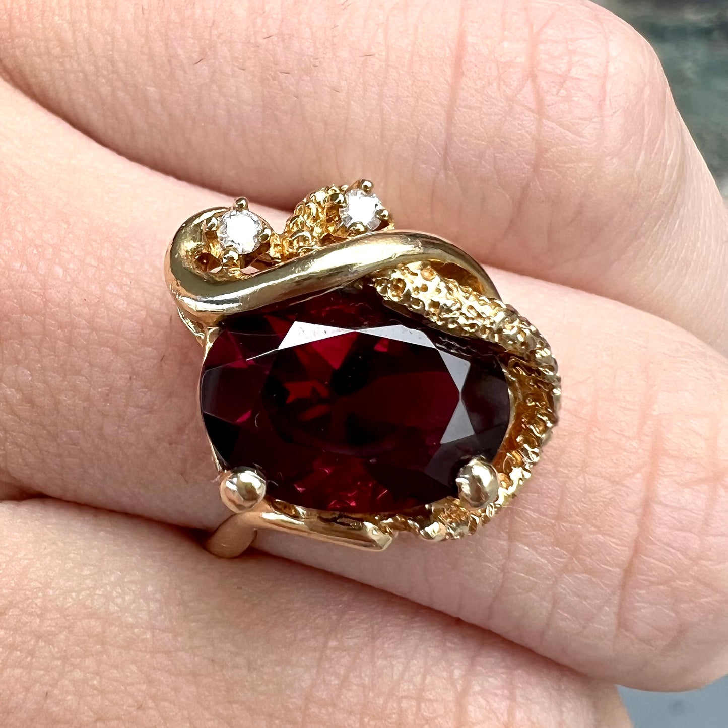 Rhodolite Garnet & Diamond Ring | 14kt