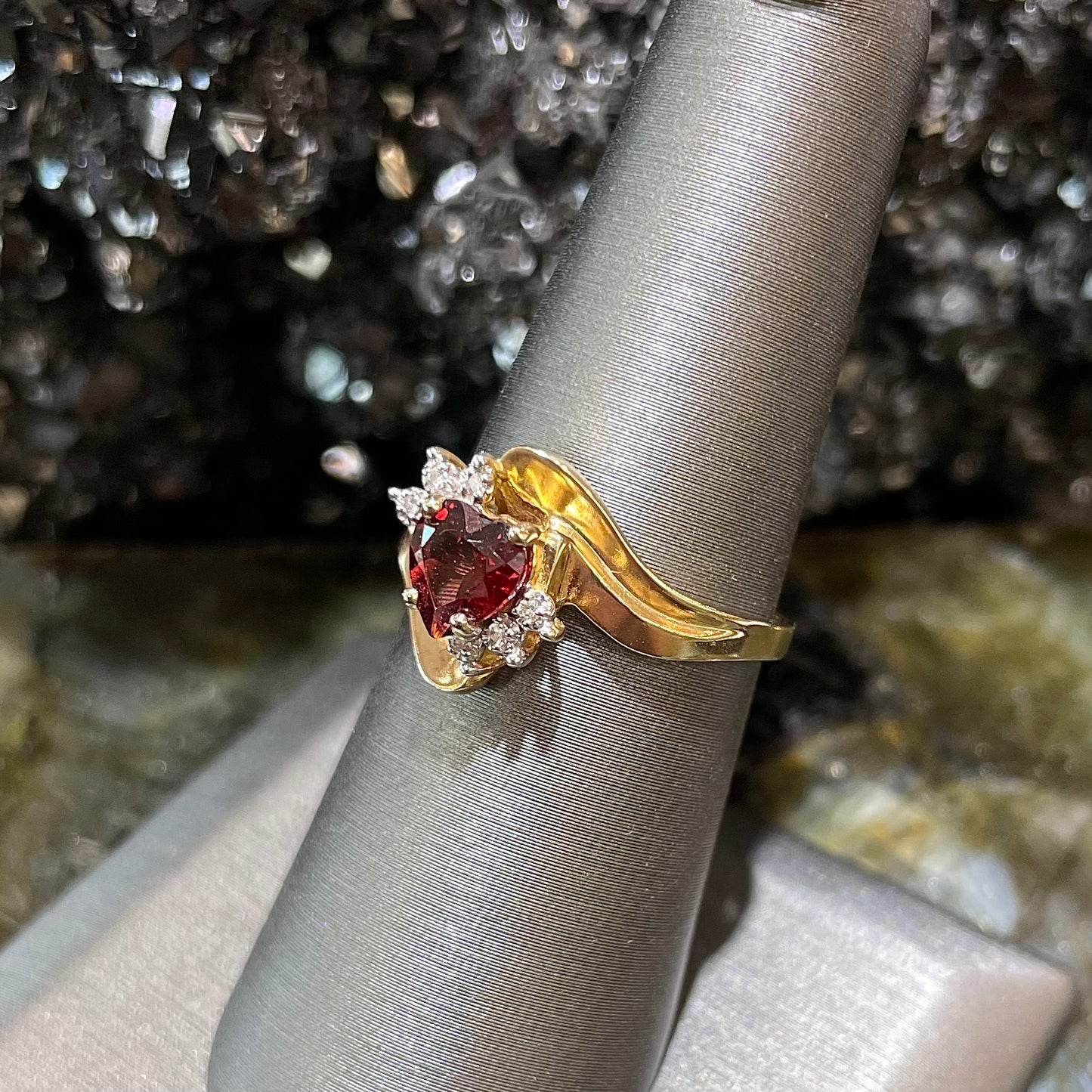 Garnet Heart & Diamond Ring | 14kt