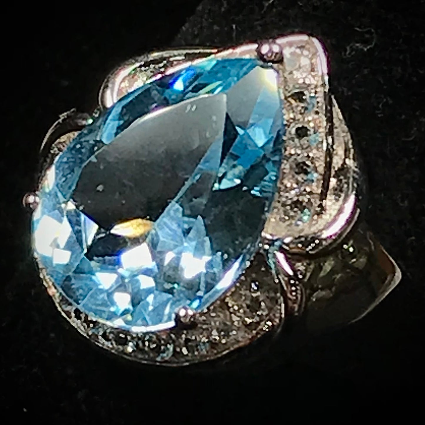 Blue Topaz Ring | Sterling Silver