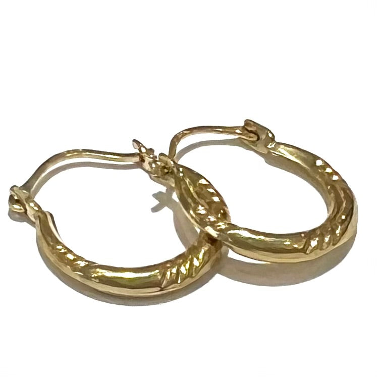 Lightweight Yellow Gold Hoop Earrings | 10kt