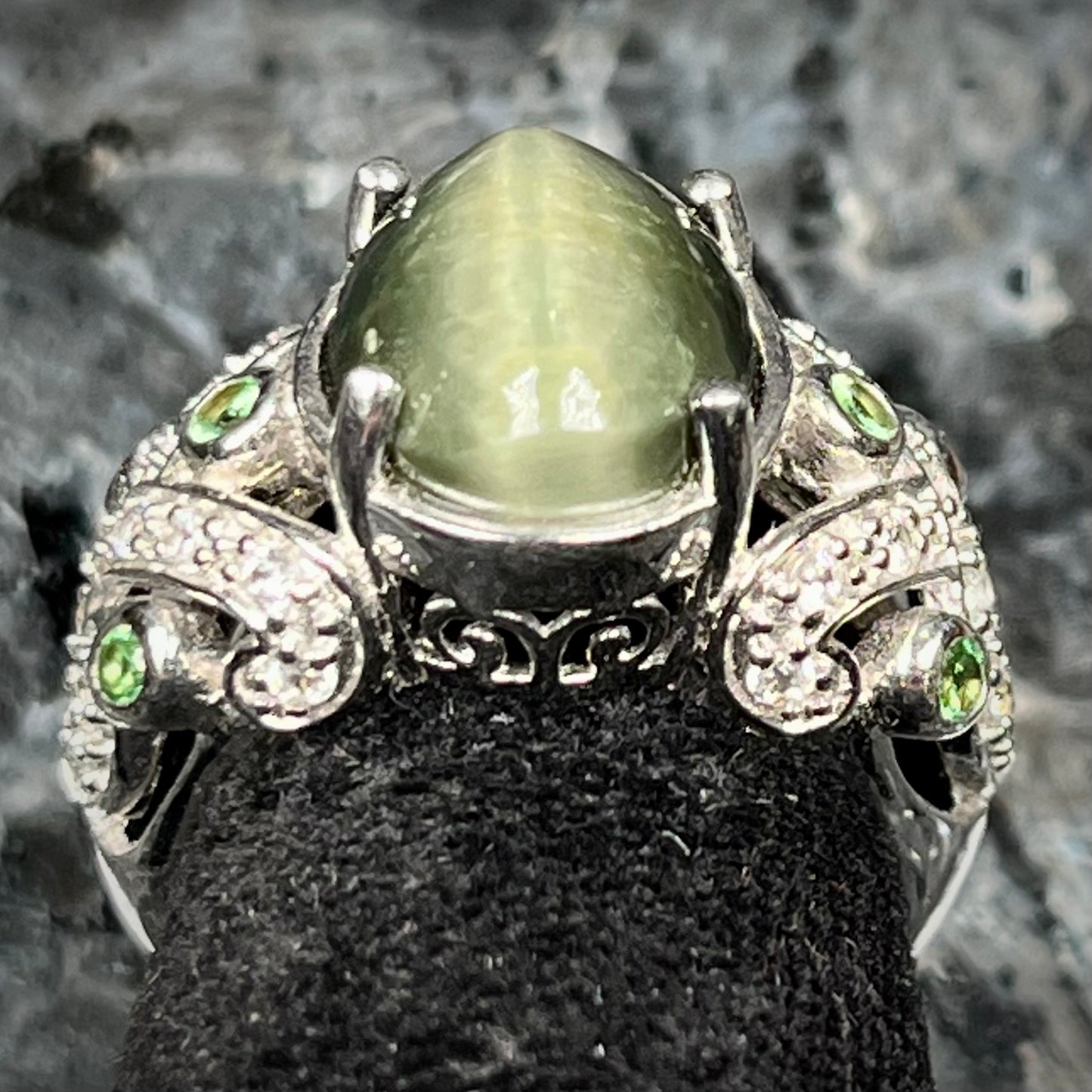 Cat's Eye Jade and Garnet Ring | Sterling Silver