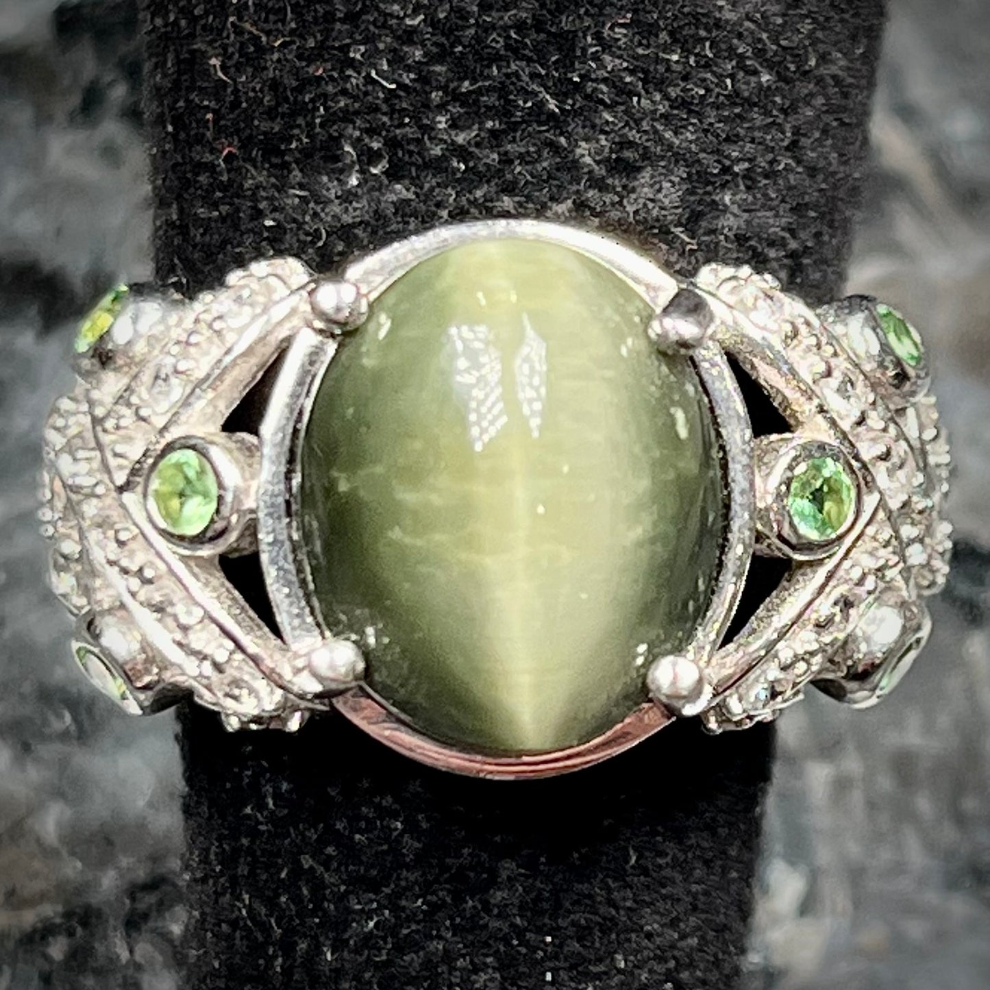 Cat's Eye Jade and Garnet Ring | Sterling Silver