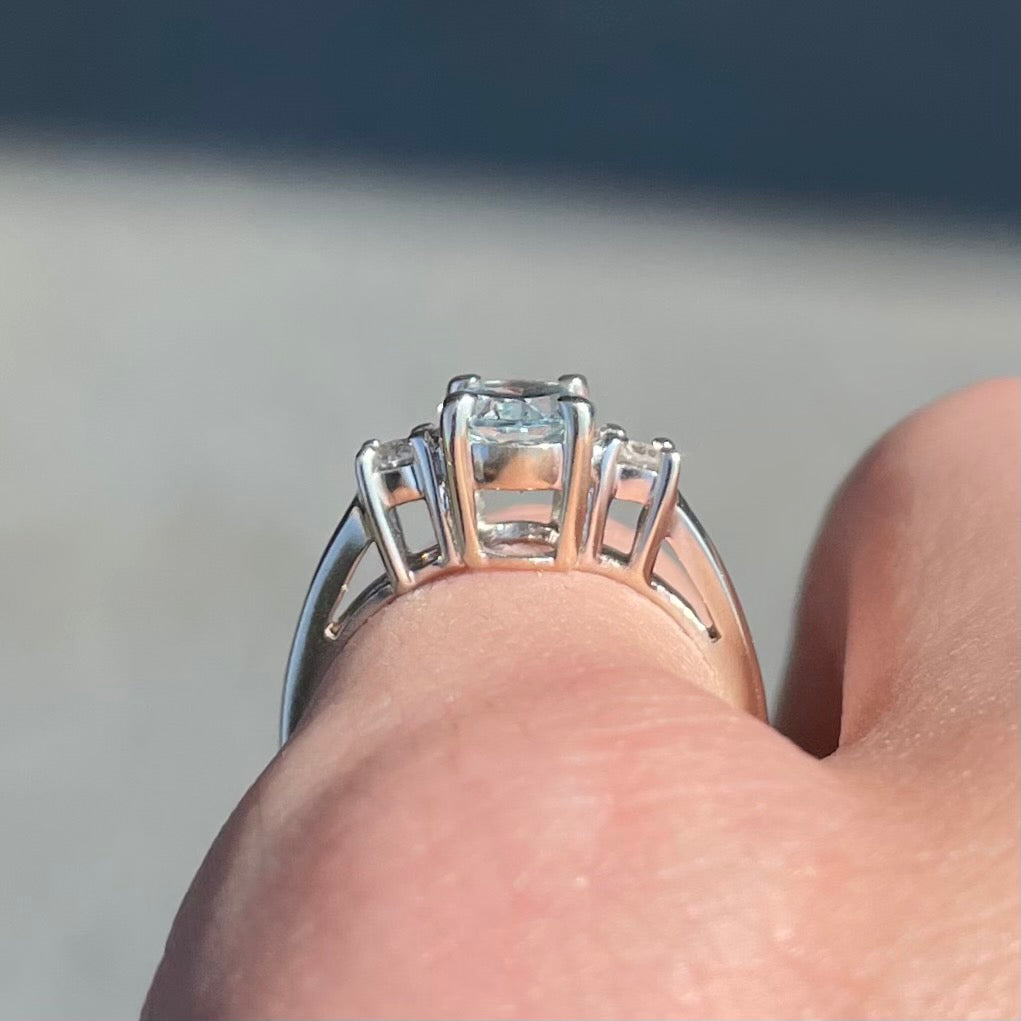 Aquamarine & Diamond Ring | 14kt