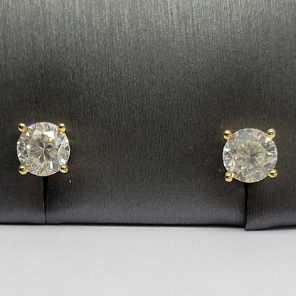 White Zircon Stud Earrings in 14kt Gold