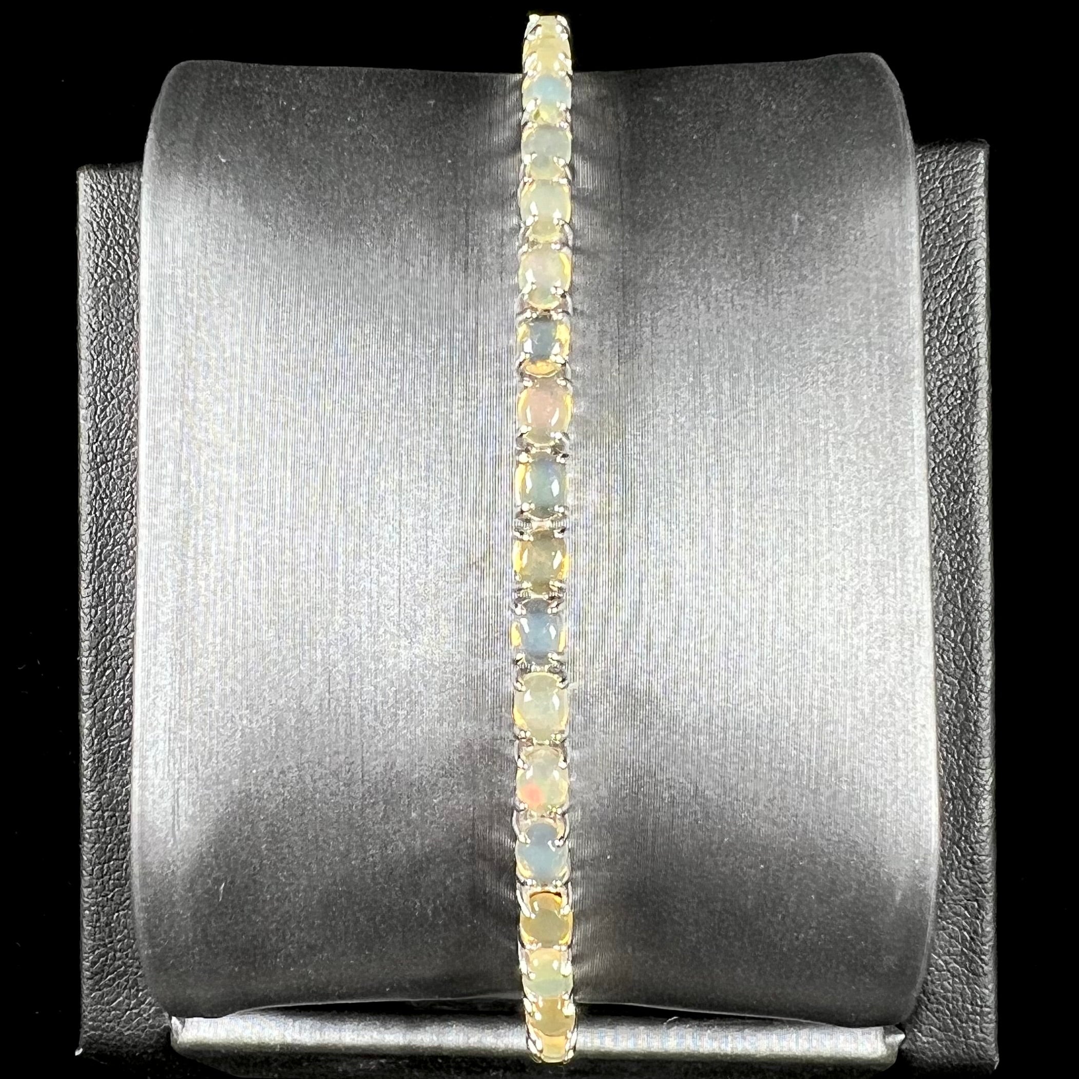 One of a Kind Opal and Diamond Tennis Bracelet 18k Gold – Irene Neuwirth