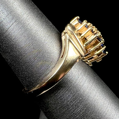 Estate Blue Sapphire & Diamond Ring in 14kt Gold