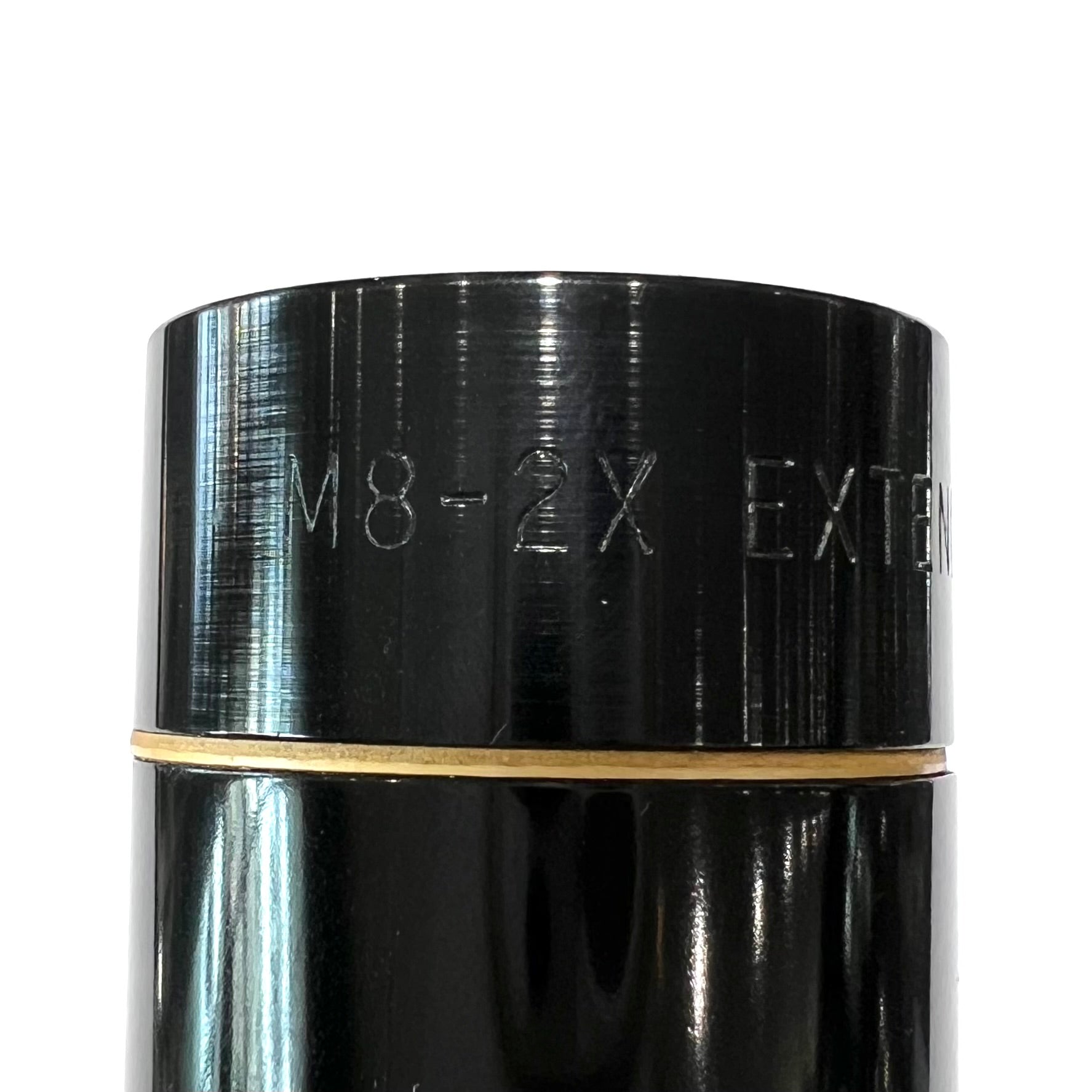 A 2x zoom pistol scope manufactured by Leupold.