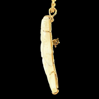Coober Pedy Crystal Opal Cameo Pendant/Brooch in 14kt Gold | Vintage c.1950's