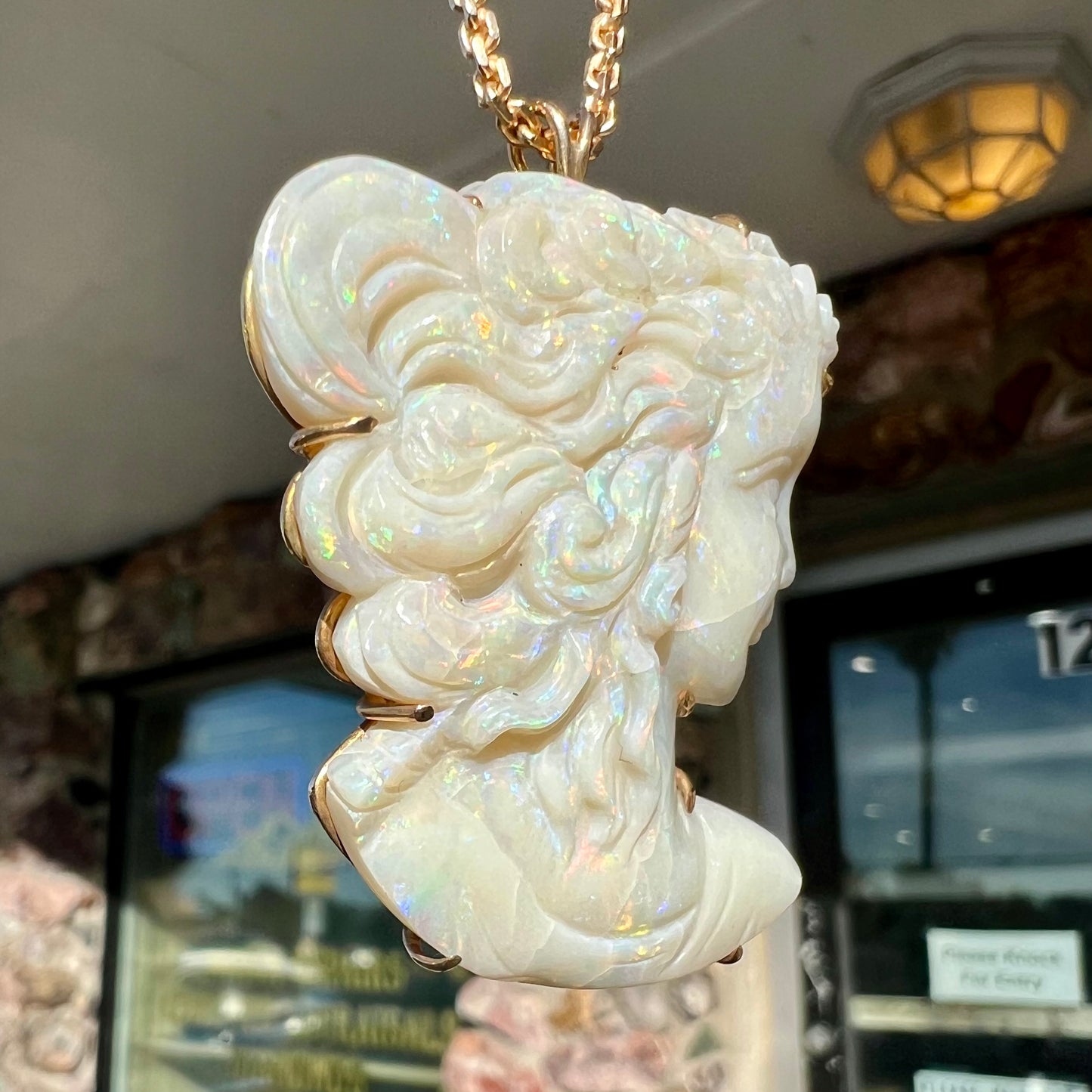 Coober Pedy Crystal Opal Cameo Pendant/Brooch in 14kt Gold | Vintage c.1950's