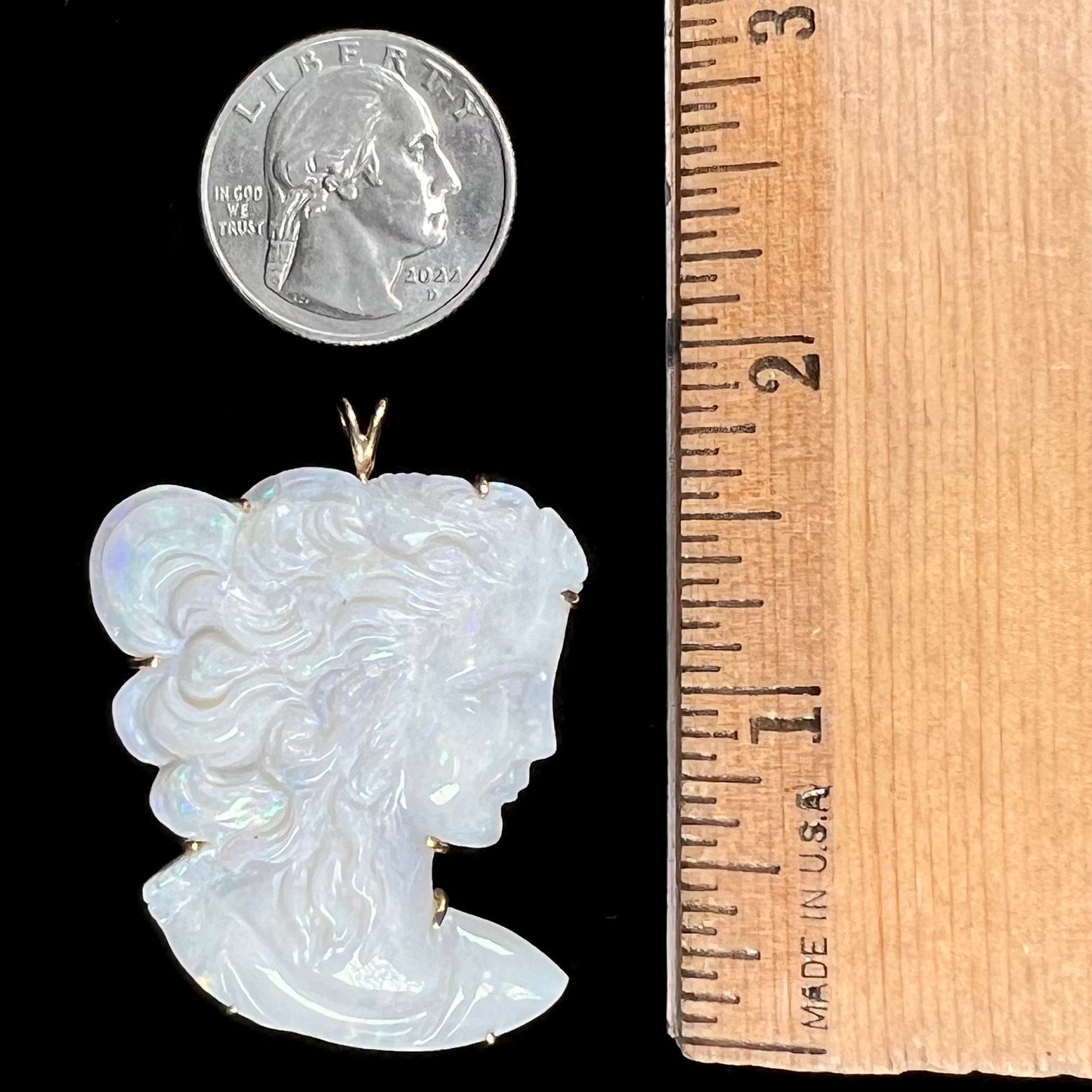 Coober Pedy Crystal Opal Cameo Pendant/Brooch in 14kt Gold | Vintage c.1950's