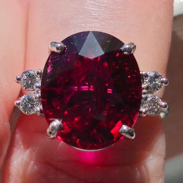 6.83ct | Rubellite Tourmaline and Diamond Ring | 18kt | White Gold
