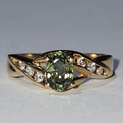 0.53ct Alexandrite & Diamond Ring | 14kt