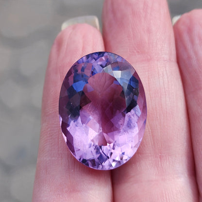 27.85ct Amethyst | Oval Cut | Rose De France Color