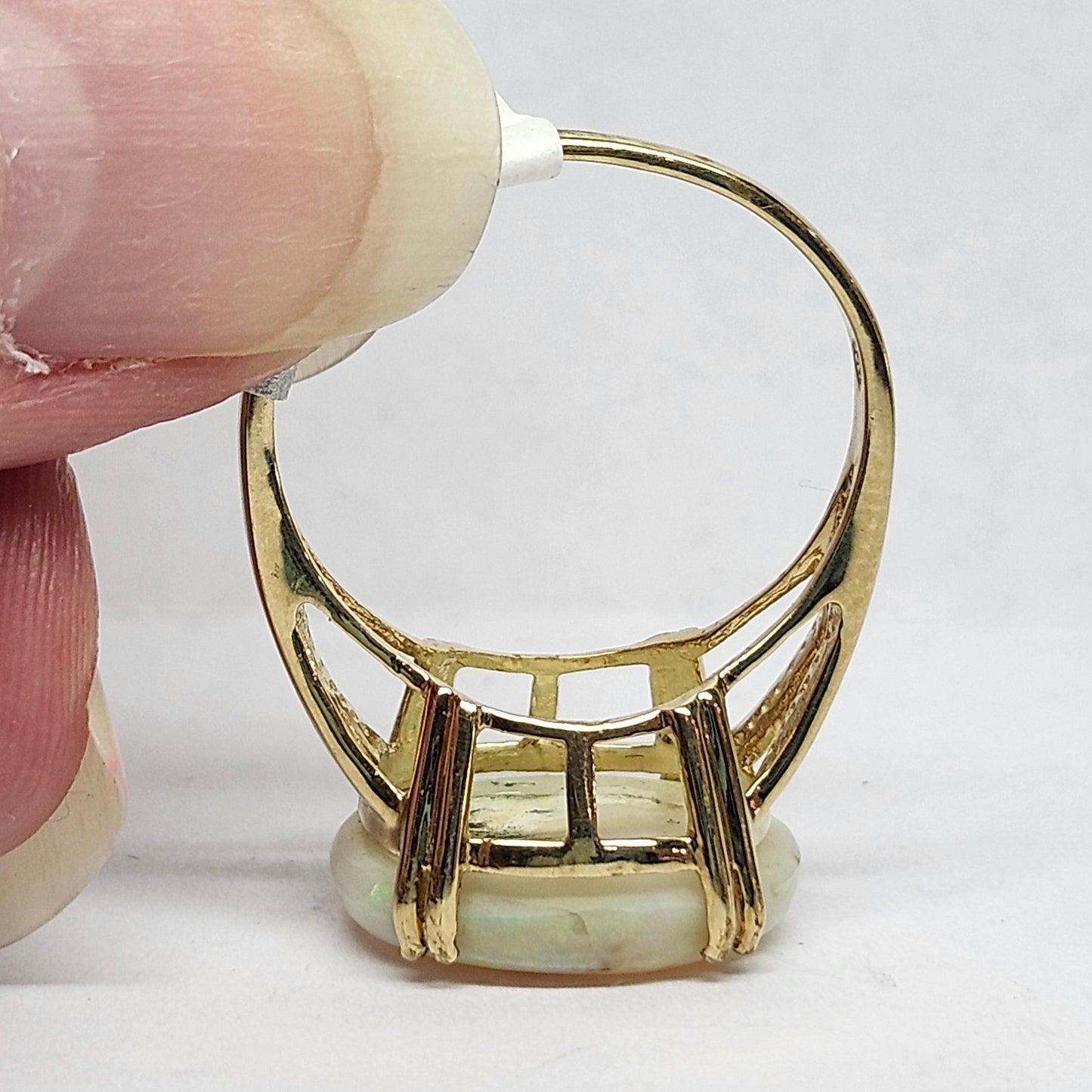 Gwen | Ladies' Split Prong Oval Opal Ring | 10kt Gold