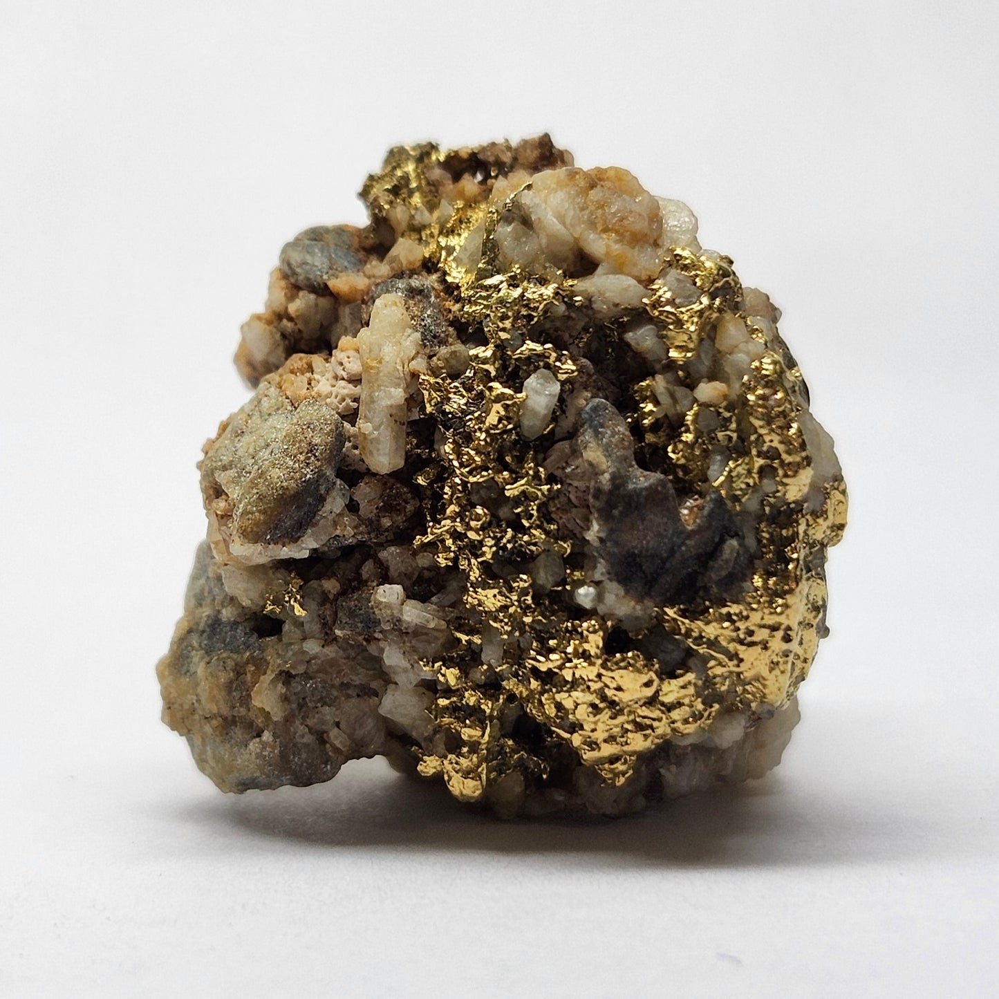 "Quarzum" | California Gold Nugget Specimen on Quartz | 11.60 grams