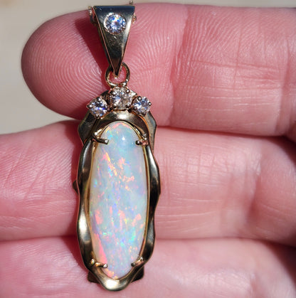 Florence | 6.86ct Coober Pedy Australian Crystal Opal and Diamond Pendant | Estate | 14kt Yellow Gold