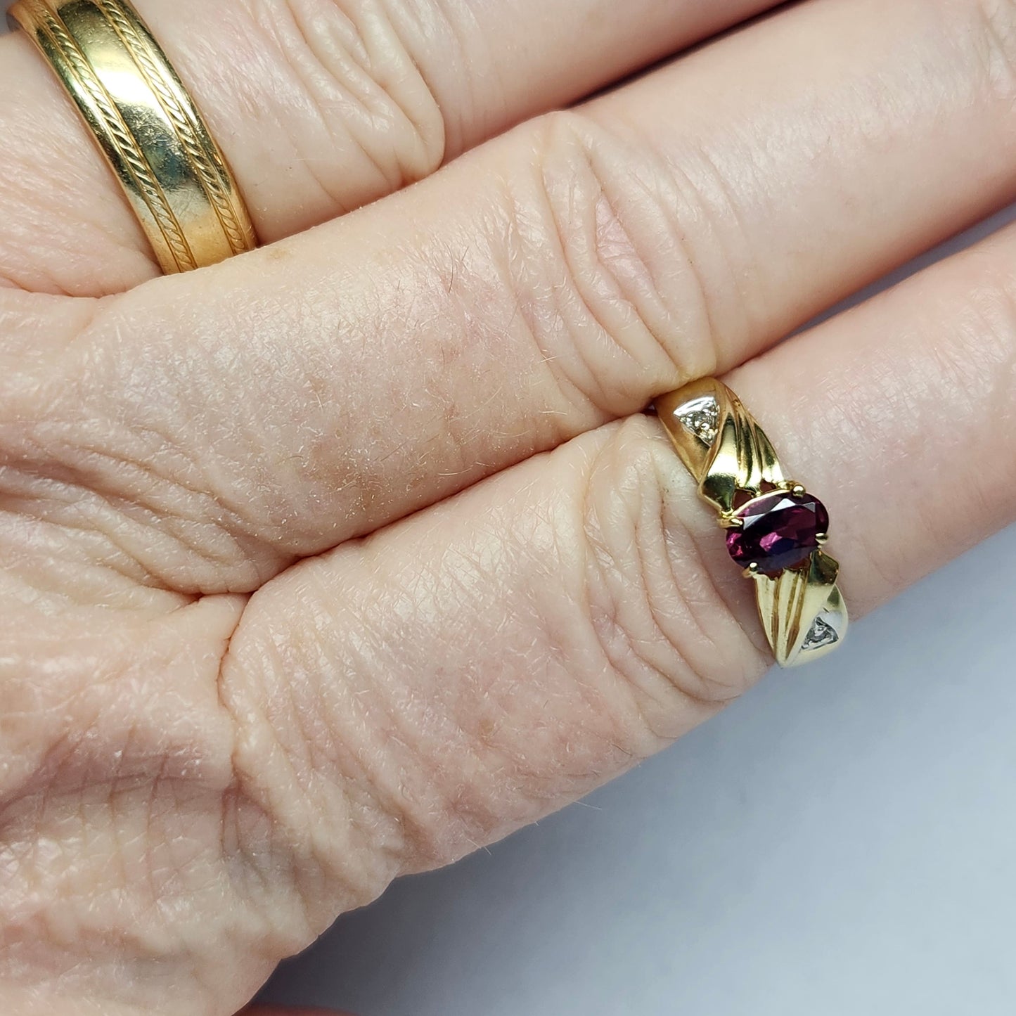 Rhodolite Garnet Ring | Estate | 10kt Yellow Gold