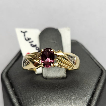 Rhodolite Garnet Ring | Estate | 10kt Yellow Gold