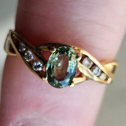 0.53ct Alexandrite & Diamond Ring | 14kt