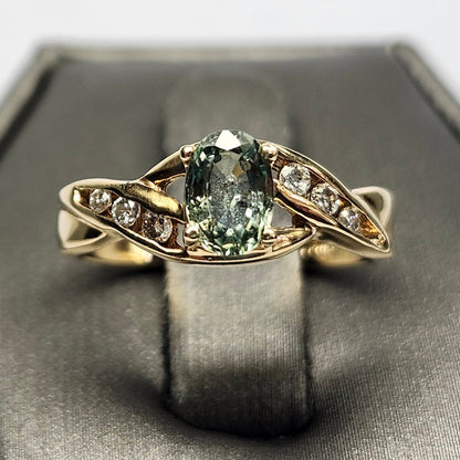 0.53ct Alexandrite & Diamond Ring | 14kt