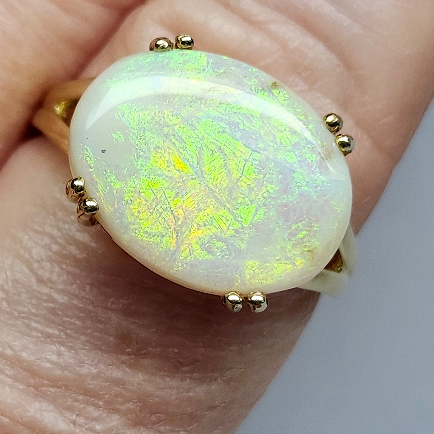 Gwen | Ladies' Split Prong Oval Opal Ring | 10kt Gold