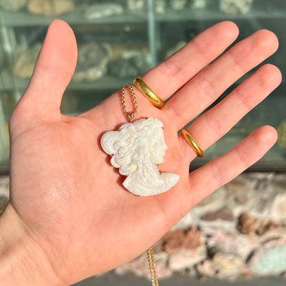 Coober Pedy Crystal Opal Cameo Pendant/Brooch in 14kt Gold | Vintage c.1950's