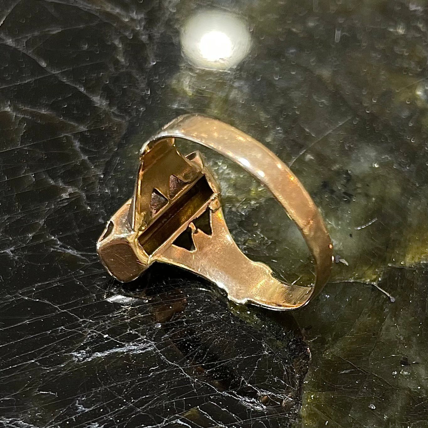 Antique yellow gold ring set with five square turquoise stones, circa 1920's.