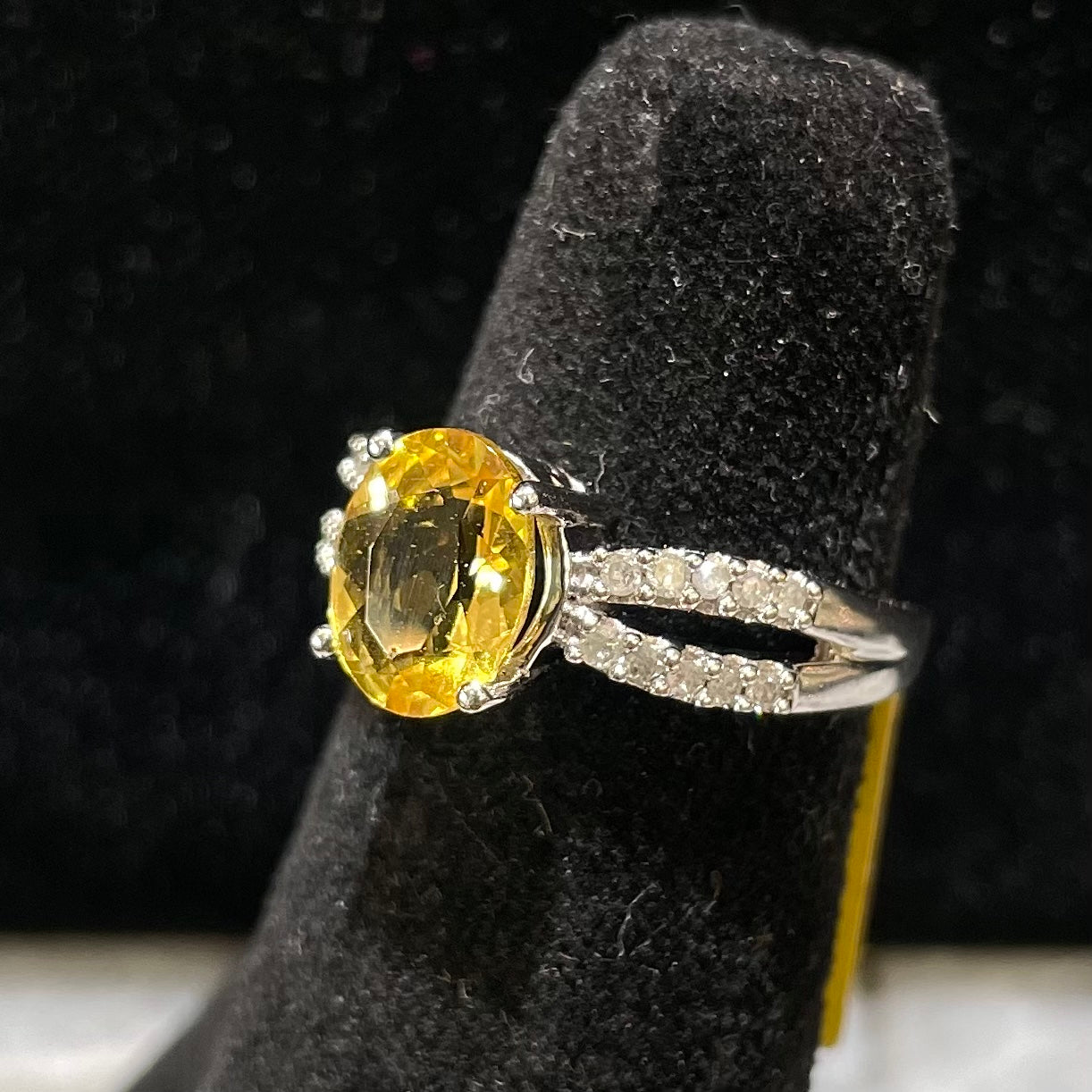 Citrine & Diamond Ring | 10kt