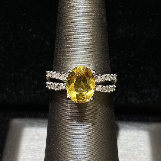 Citrine & Diamond Ring | 10kt