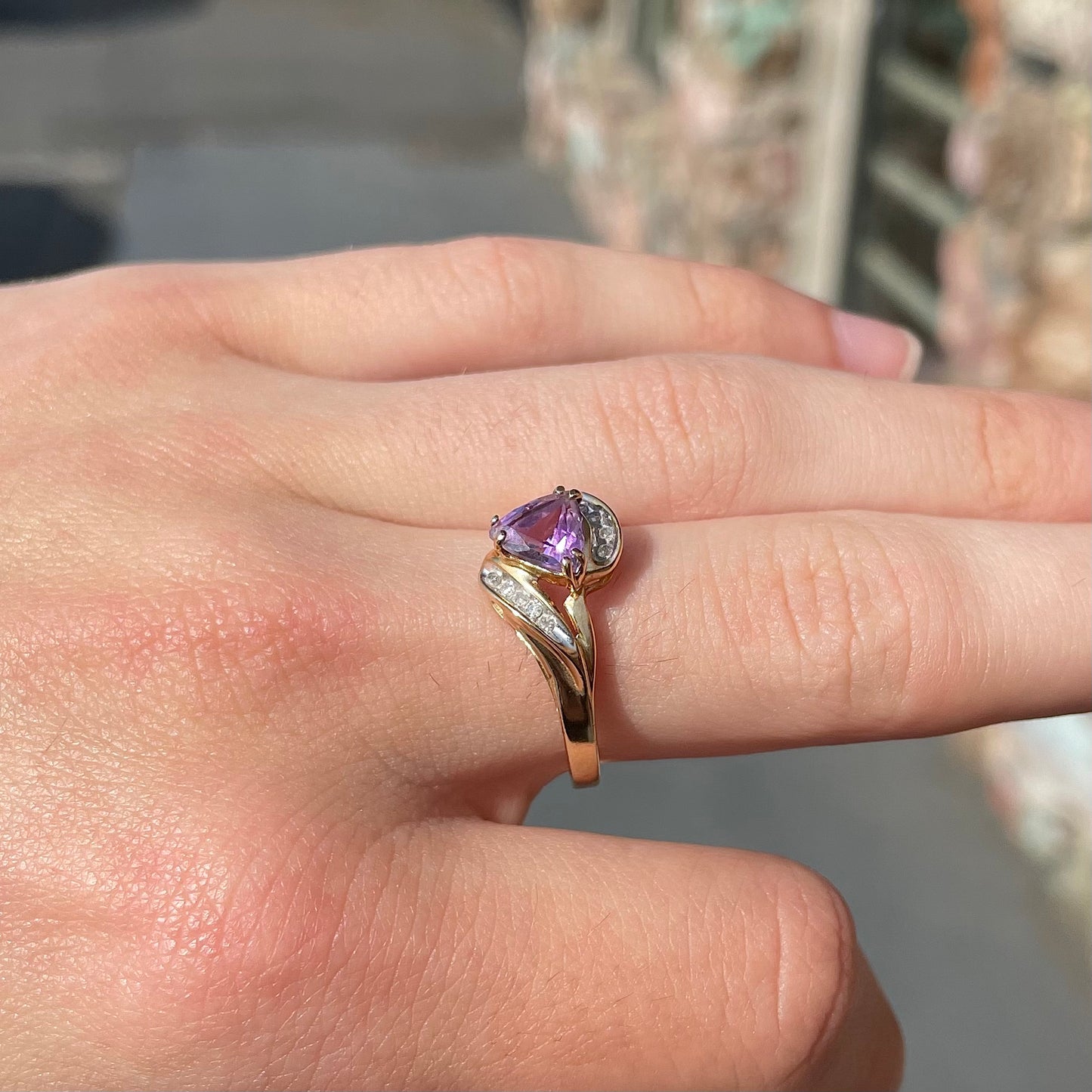 Amethyst & Diamond Ring | 10kt