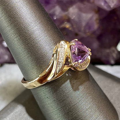 Amethyst & Diamond Ring | 10kt
