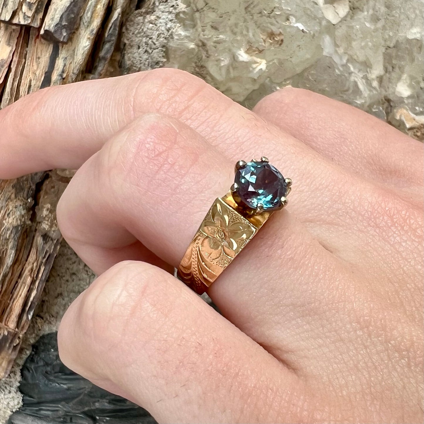 Lab Created Alexandrite Solitaire Ring | 14kt | Estate