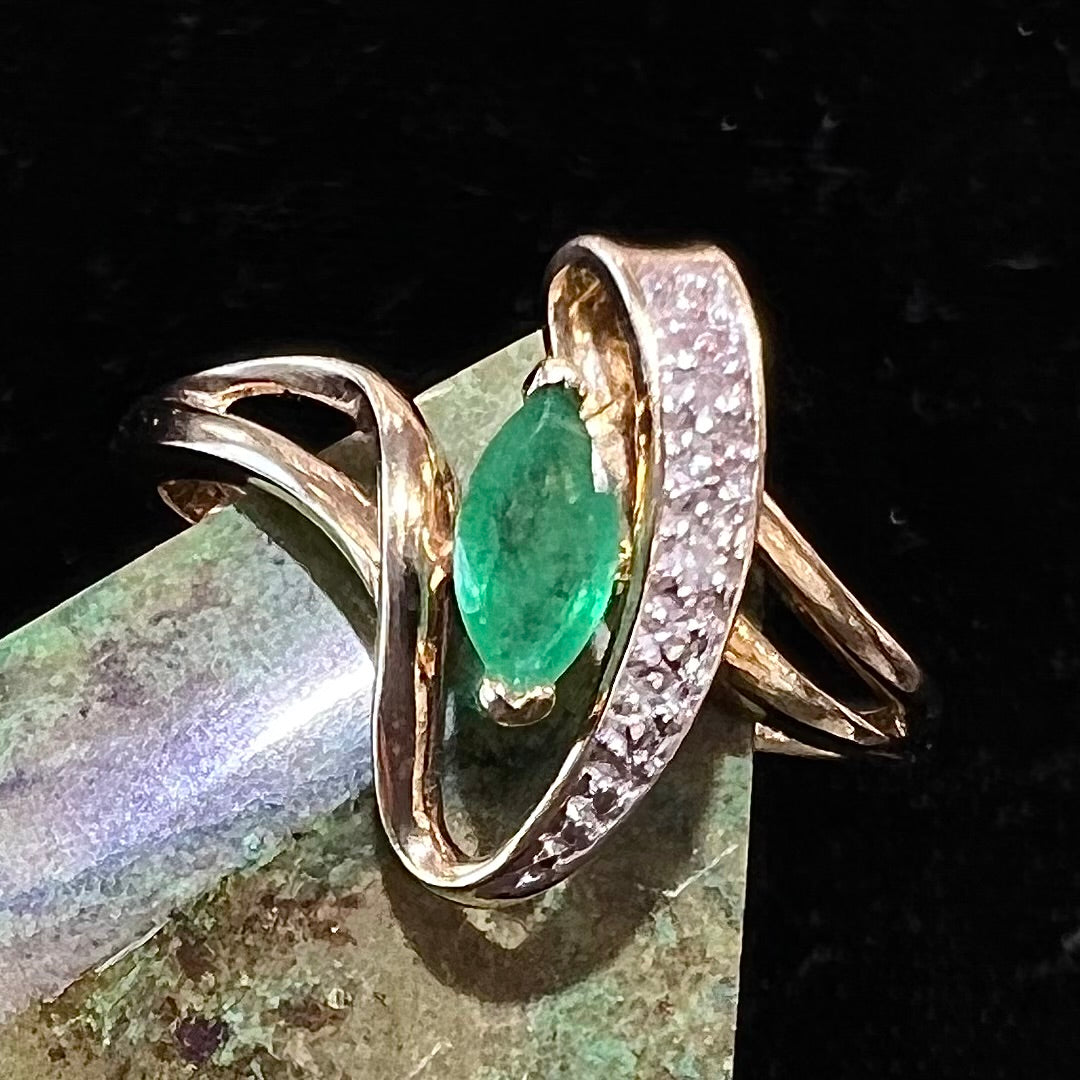 Emerald Marquise & Diamond Accent Ring | 10kt