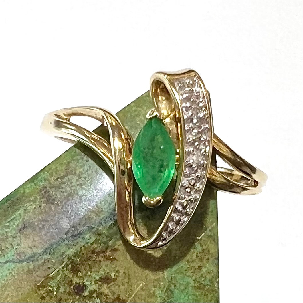 Emerald Marquise & Diamond Accent Ring | 10kt