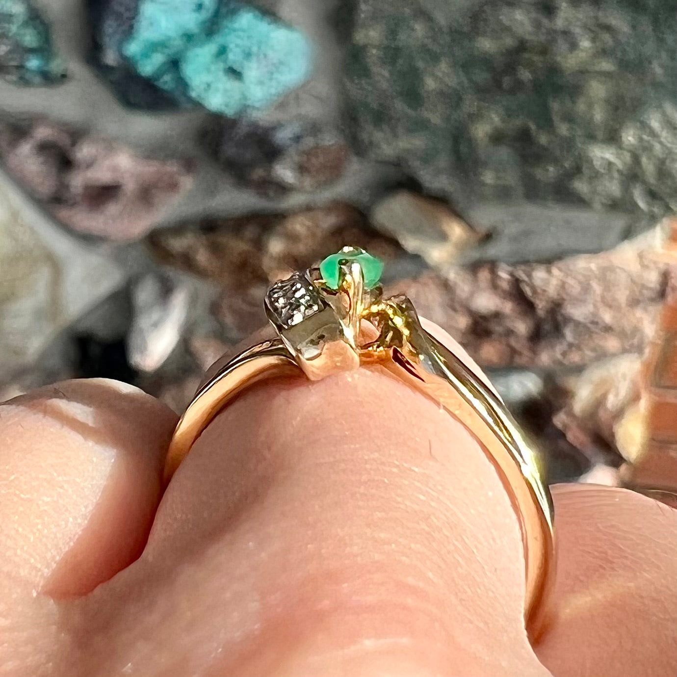 Emerald Marquise & Diamond Accent Ring | 10kt