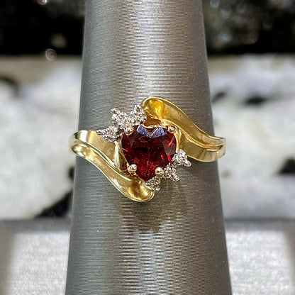 Garnet Heart & Diamond Ring | 14kt