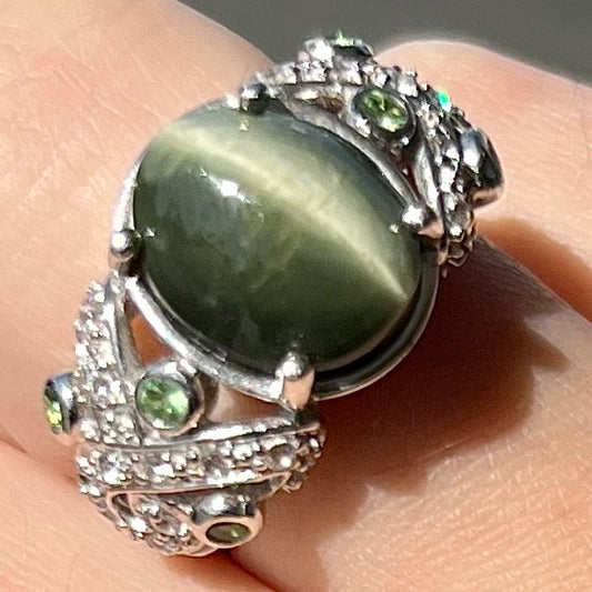 Cat's Eye Jade and Garnet Ring | Sterling Silver