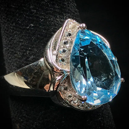 Blue Topaz Ring | Sterling Silver