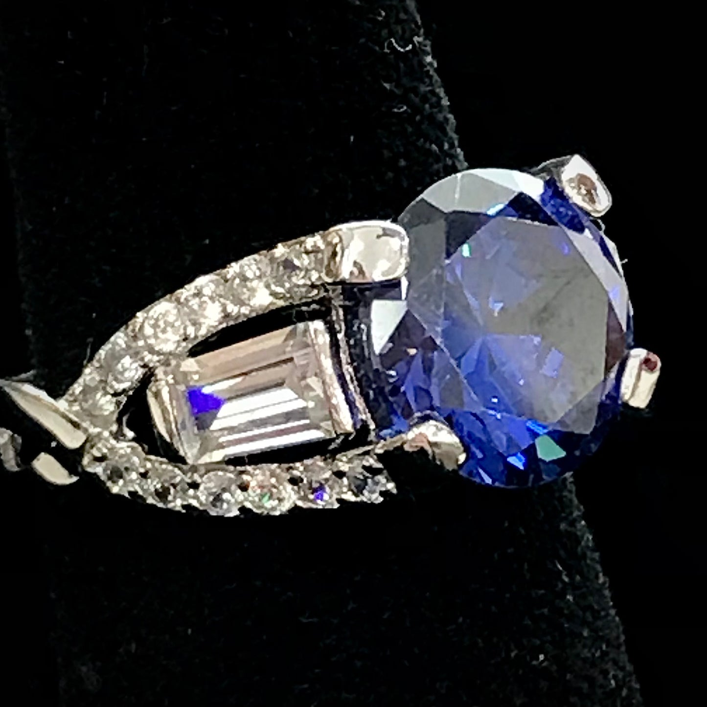 Elegant Blue Fashion Ring | Sterling Silver