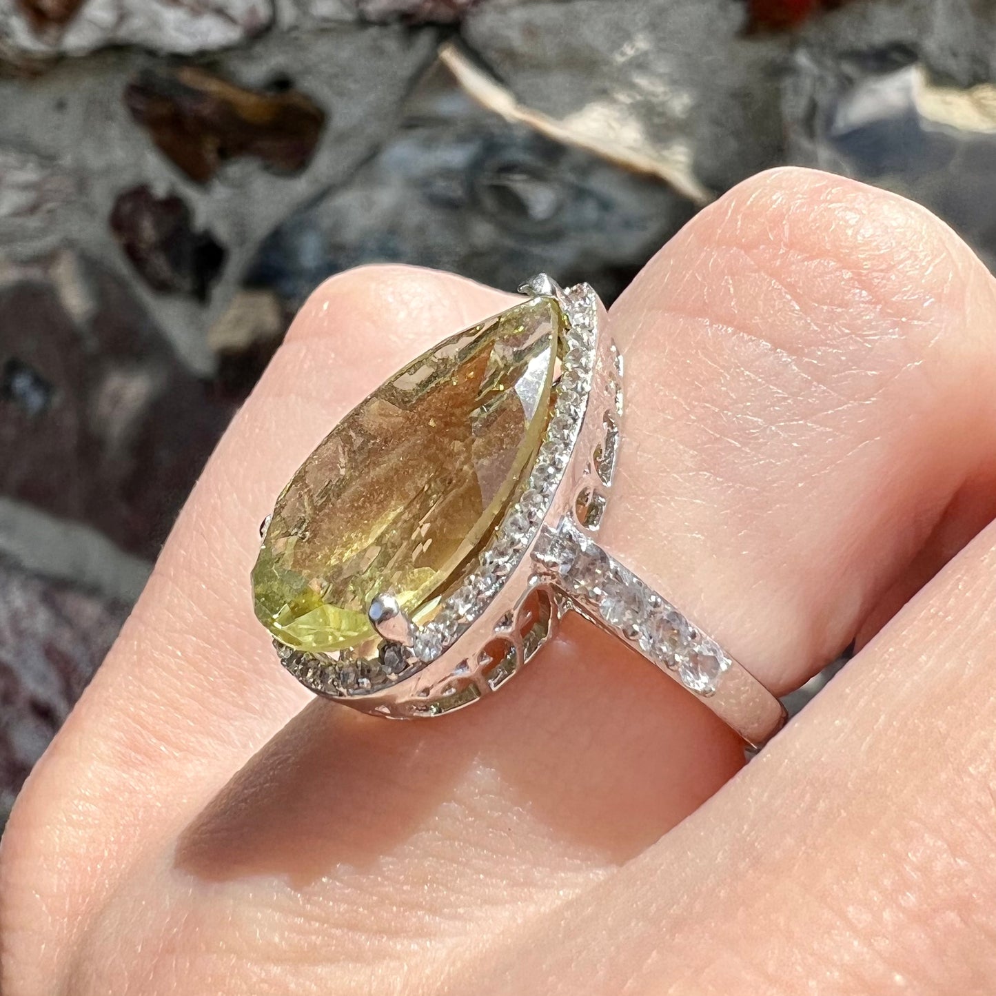 Lemon quartz engagement rings 2025