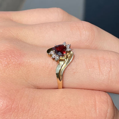 Garnet Heart & Diamond Ring | 14kt