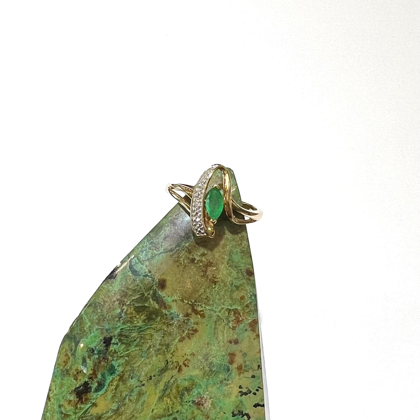 Emerald Marquise & Diamond Accent Ring | 10kt